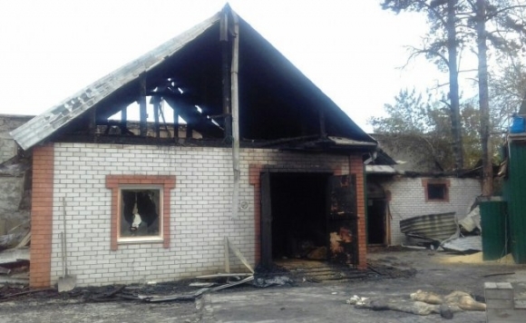 В Барнауле сгорели конюшни у санатория «Обь»