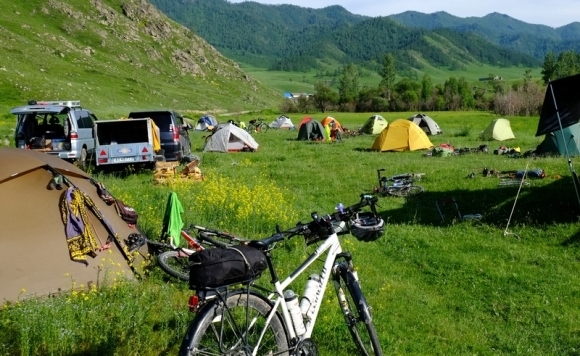 Участники масштабного велопутешествия по Шелковому пути побывали в Алтайском крае
