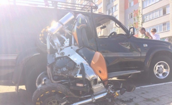 Видео сегодняшней аварии на улице Сергея Семенова