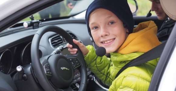 В России Jaguar Land Rover запускает программу для детей
