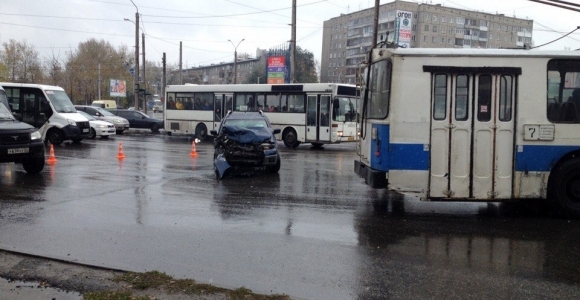 На кольце Малахова - Юрина сбили водителя троллейбуса