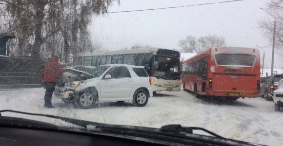 ДТП на пересечении Антона Петрова и Матросова