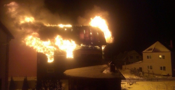 В ночь на 5-е декабря случился крупный пожар в Барнауле