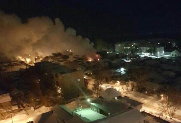 Серьёзный пожар произошел в ночь на 25 декабря в Барнауле