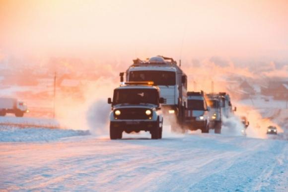 Дополнительные силы МЧС России из Новосибирска прибыли на Алтай для оказания помощи на заснеженных дорогах