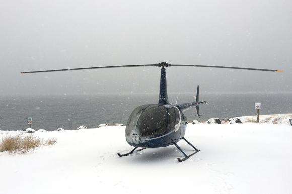 Крушение вертолета Robinson на Алтае: на место падения выехали спасатели