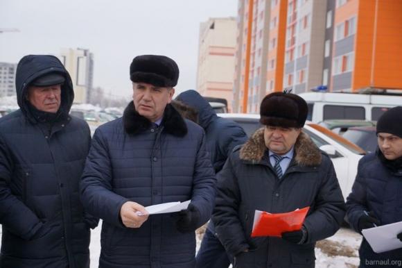 В Барнауле обсудили паводковую обстановку и проверили, есть ли снег на крышах