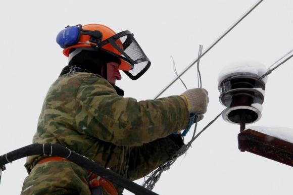 Двенадцать  поселков Алтайского края остались без электричества