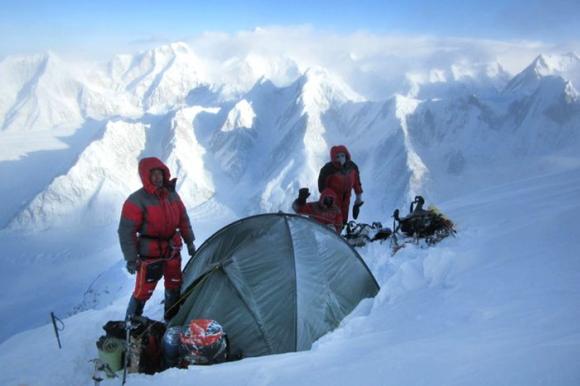 Альпинист из Барнаула поднялся на высочайшую гору Тянь-Шаня в -50 градусов