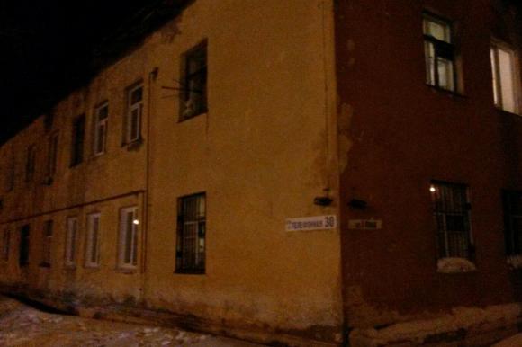 В Барнауле ночью обрушилась крыша жилого дома