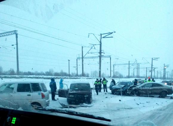 В ГИБДД рассказали подробности утренней массовой аварии под Барнаулом