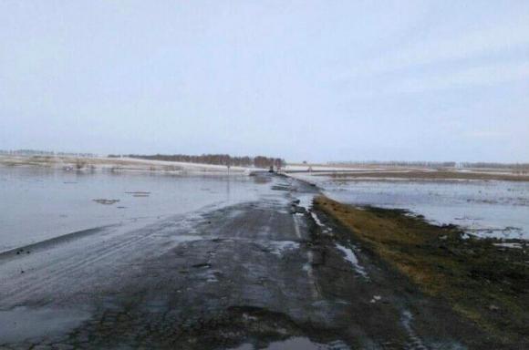 В Алтайском крае под водой оказалась еще одна автодорога