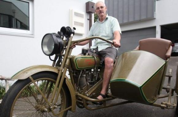 Инженер из Новой Зеландии 20 лет восстанавливал Harley-Davidson