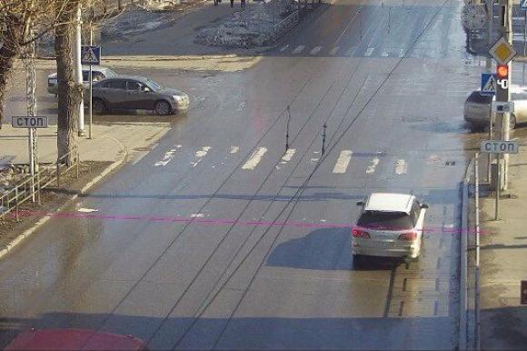 Как в Барнауле работают камеры фиксации проезда на красный и за стоп-линию