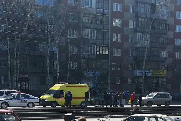 В Барнауле водитель сбил пешехода и протащил еще несколько метров