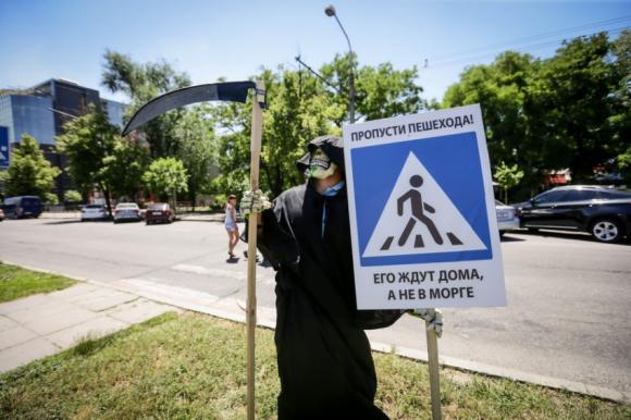 В Барнауле 121 пешехода оштрафовали за неправильный переход дороги