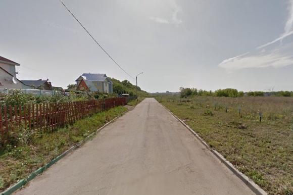 В Барнауле мужчина напал на семью из-за проезда на машине по ул. Жасминной