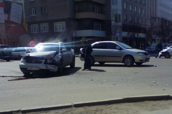 Авария на перекрестке Димитрова - Комсомольский