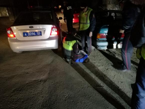 Барнаульские автоинспекторы задержали пьяного и буйного водителя