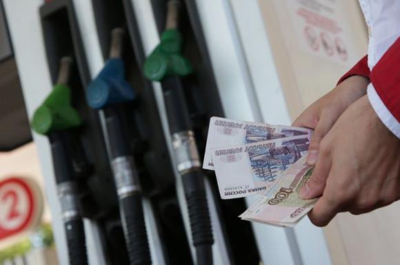 Эксперты предрекают рост цен на бензин в Алтайском крае