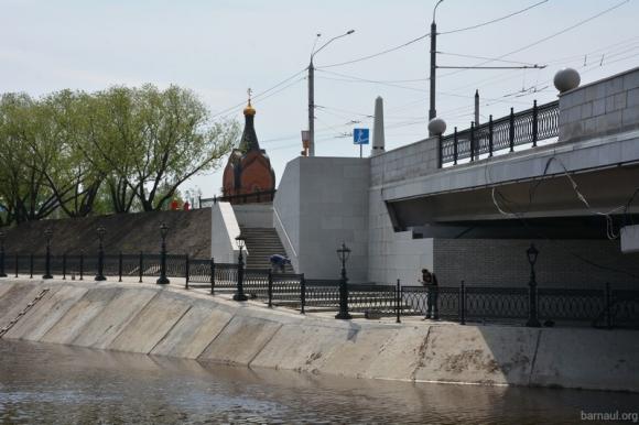Как выглядит новая набережная на реке Барнаулке (фото)