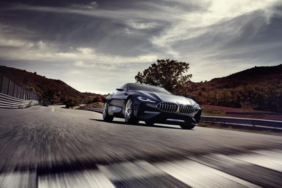 BMW официально представила концепт 8-й серии (фото и видео)