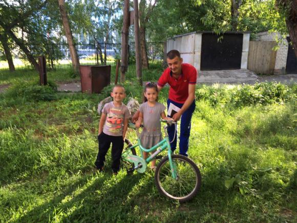 Подписчики Барнаул22 и компания YouTour подарили детям велосипеды
