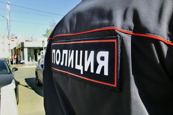 Хулиганы разбили стекла у девяти машин в районе Черемушек в Барнауле