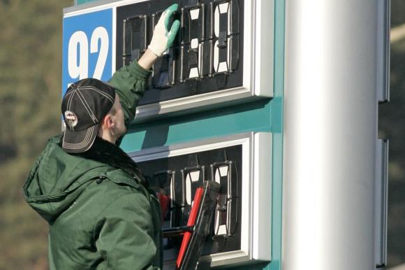 Алтайский край попал в число регионов с самым резко дорожающим бензином