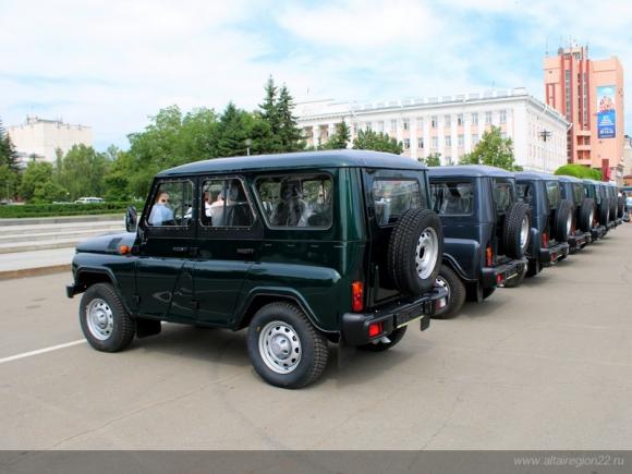 Алтайские охотинспекторы будут ловить браконьеров на новых УАЗах (фото)