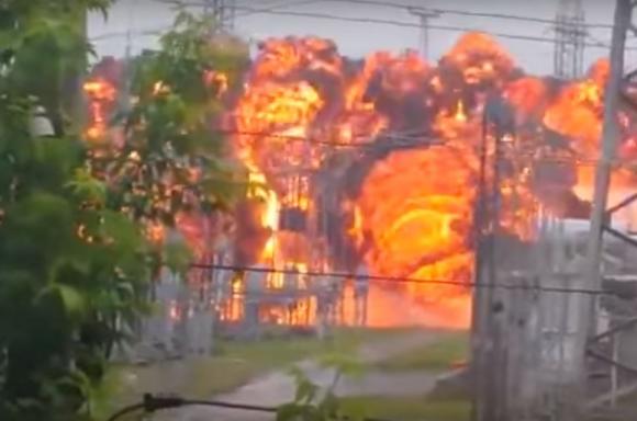 В Томске на подстанции прогремел мощный взрыв (видео)