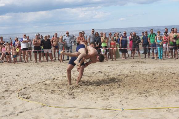 В Барнауле впервые пройдут соревнования по пляжной борьбе