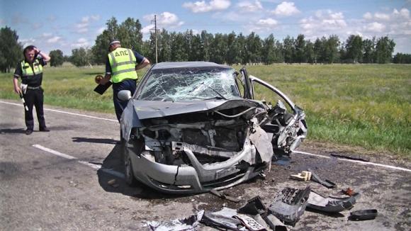 Смертельное ДТП на алтайской автодороге унесло жизни 3 человек (фото)