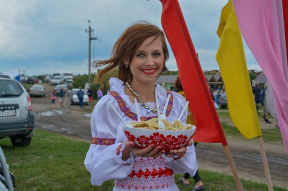 С мясом, редькой, фруктами: в Алтайском крае прошел Фестиваль вареника (фото)