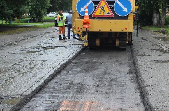 Дорожники 10 августа начали ремонт дороги на ул. Горно-Алтайской (фото)