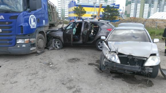 Серьезная авария из трех машин произошла на ул. Власихинской (фото)