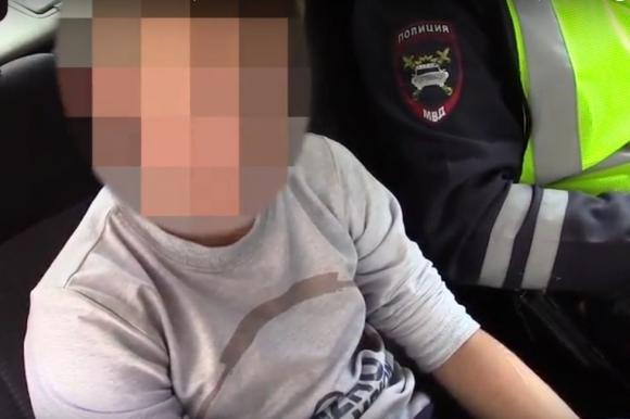 Группа подростков сутки держала в напряжении автовладельцев Бийска (видео)