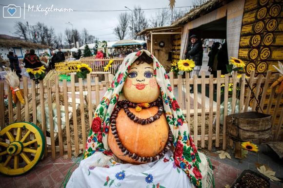 100 литров компота и русские забавы: барнаульцев приглашают на праздник урожая