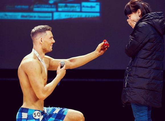 Барнаульский спортсмен сделал предложение своей девушке прямо во время соревнований