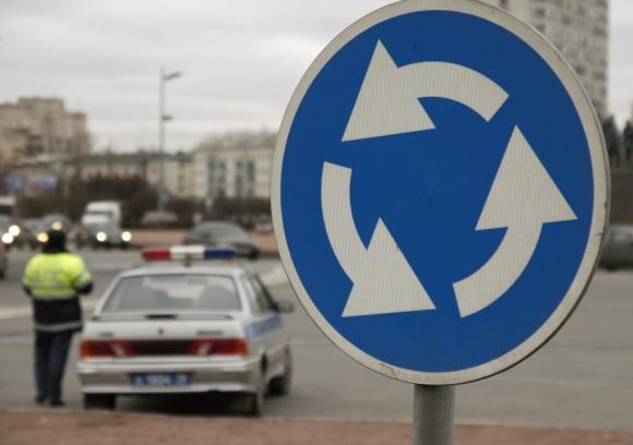 В России введены единые правила проезда колец и новая разметка