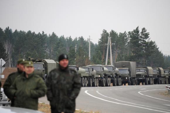 7 ноября из-за военных колонн будет ограничено движение по алтайской автодороге