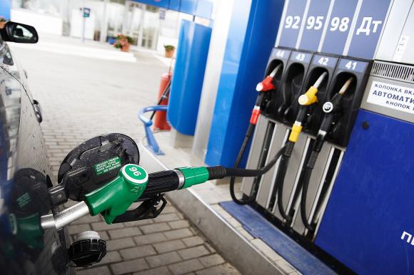 В 2018 году цена на бензин может превысить отметку в 50 рублей
