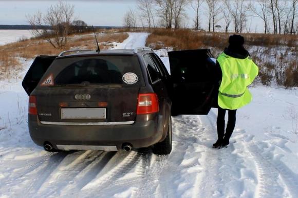 Полицейские задержали банду, которая ограбила АЗС и похитила автоледи и ее автомобиль в Барнауле