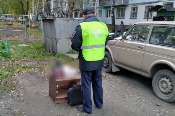 Женщина, оставившая тело младенца в пакете у мусорных баков в Бийске, предстанет перед судом