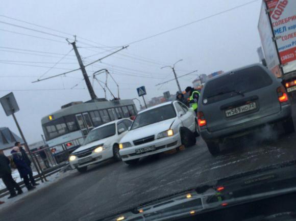 Сразу две аварии на ул. Попова (фото)