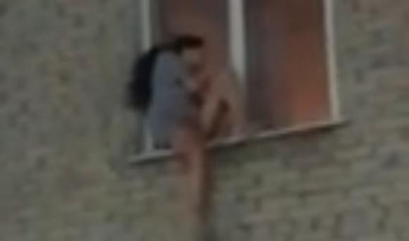 В Рубцовске мать-наркоманка выбросила 2-летнюю дочь из окна пятиэтажки