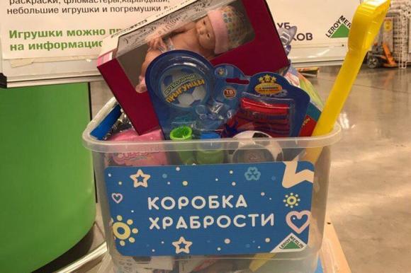 Барнаульцы могут передать игрушки для больных детей