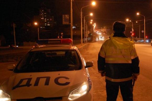 ГИБДД разыскивает водителя, который сбил пешехода в центре Барнаула