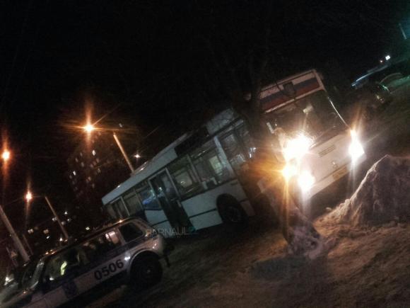 В Барнауле автобус №57 сбил пешехода на 