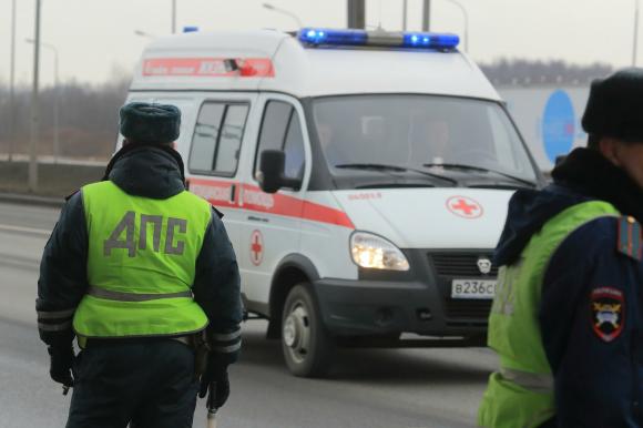 В Барнауле водитель сбил двоих пешеходов и скрылся - ГИБДД разыскивает очевидцев